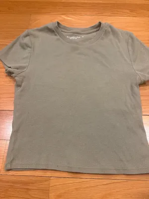 Abercrombie &Fitch soft rib top size small. thumbnail 1