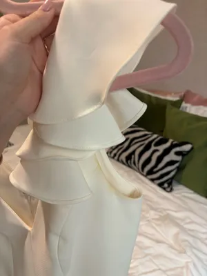 Amanda Uprichard White Romper Women’s Gimlet Ruffled Sleeve V-Neck thumbnail 3