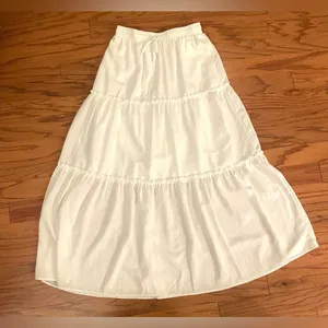 Amazon- White Tiered Maxi Skirt Size M thumbnail 2