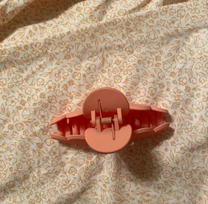 Boutique Hair Clip thumbnail 3