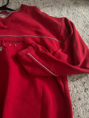 University Of Wisconsin Crewneck thumbnail 4