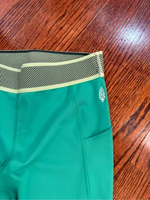 Free People Kelly green Leggings with banded Waistband Sz M thumbnail 2