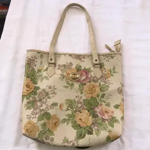 90s Cream and tan floral flower floral vintage tote shoulder hand bag purse Measurement in pics thumbnail 1