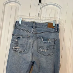 American Eagle Curvy Mom Jeans Size 4‎ Short thumbnail 5