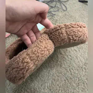 Madewell Sherpa Scuff Slippers Camel Sz 10- Sold Out thumbnail 10
