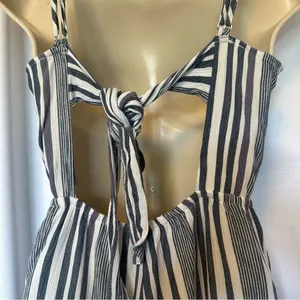 Women’s American Eagle 🦅 Outfitters Nautical Striped Open Back Romper Sz Medium thumbnail 6