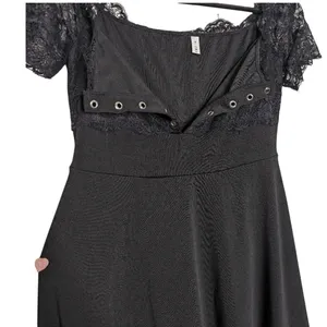 Black Lace Up Dress Off-Shoulder Grommet M Dark Romantic Whimsigoth Witchy‎ Sexy thumbnail 4