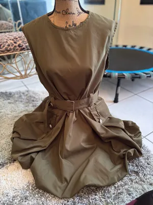 Super stylish dress size Lg Brown thumbnail 2