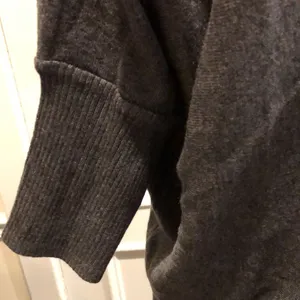 Women’s Charcoal Grey Flat Knit Ribbed Elbow Sleeve Sweater Sz Medium NWT thumbnail 10