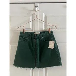 New Free People Denim Jean Skirt “ Zip It Up” Green Wilderness Size 25‎ thumbnail 2