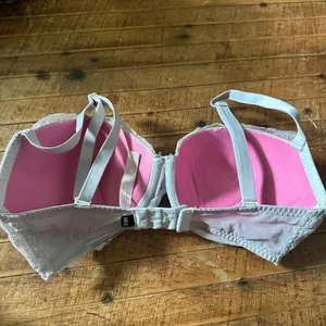 Victoria’s Secret lace date night push-up 32DDD bra thumbnail 2