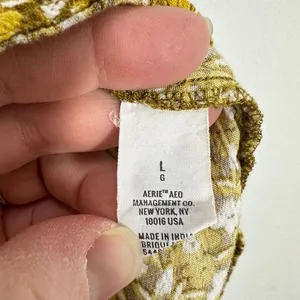 Aerie Smocked Waist Floral Flowy Shorts Women's Size L Mustard Yellow White Boho thumbnail 5