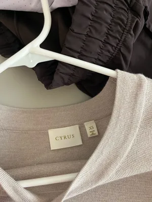 Cyrus Business Top thumbnail 3