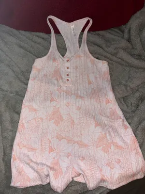 One piece Pink Size M thumbnail 1