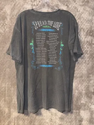 Kenny Chesney Spread The Love 2016 Tour Mineral Wash Graphic Concert T-Shirt thumbnail 5