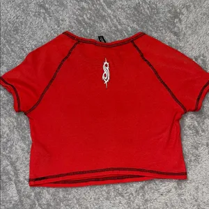 H&M Divided Slipknot Graphic Baby Tee Red Cropped Band Top Size S thumbnail 5