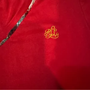 Lauren Ralph Lauren Women’s Large V-neck top with a pattern along the neckline thumbnail 2