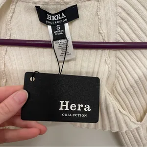 Hera Collection NWT Cream Turtleneck Sweater thumbnail 3
