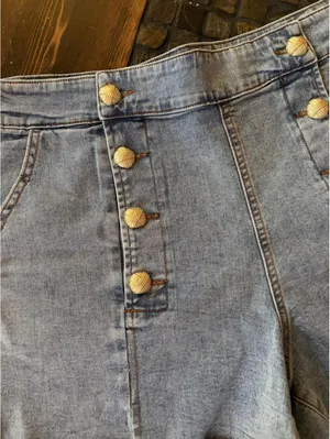 Vintage Y2K Cookie & Sebastian Light Wash Gold Button Denim Shorts size small thumbnail 2