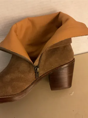 Frye Women's Suede Chelsea Heeled Boots US 6.5 thumbnail 11