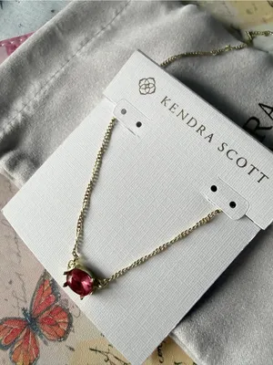 Kendra Scott - Cailin Gold Pendant Necklace - Red Crystal thumbnail 2
