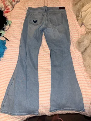 Y2K hollister light wash flare heart patchwork jeans thumbnail 3