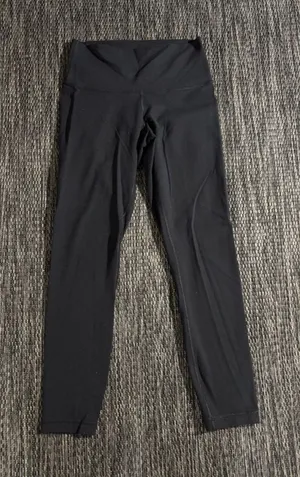 Lululemon Wunder Under Leggings Compressive Size 6 thumbnail 1
