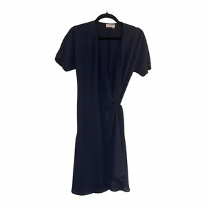 ✨ARITZIA BABATON Wallace Navy Sz Small Dress✨ thumbnail 9
