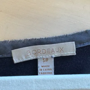 Bordeaux Black Mixed Media High Low Long Sleeve Top Small Raglan Satin Trim thumbnail 8