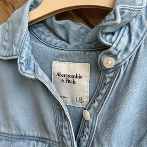 Abercrombie and Fitch super soft button down denim shirt size xs thumbnail 2