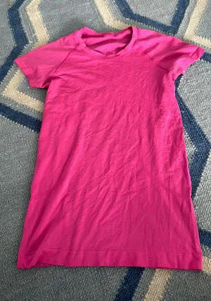 Lululemon Swiftly Tech Short Sleeve thumbnail 1