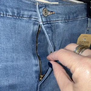 Levi's 725 Women's Bootcut Jeans Blue Plus Size 22W High Rise Hypersoft Stretchy thumbnail 5