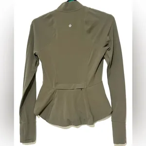 Lululemon The Ease Jacket Sage Size 4 thumbnail 4