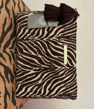 NEW Vince Camuto Brown Textured Zebra Print Large Makeup Cosmetic Pouch Bag thumbnail 1