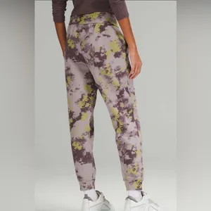 1049. Lululemon Scuba High-Rise Orbital Tie Dye Mauve Grey sz 6 thumbnail 2