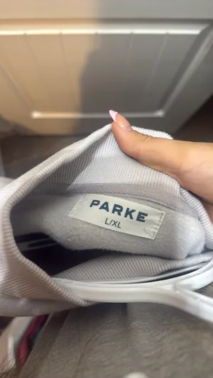 parke L/XL valentine’s day mockneck thumbnail 2