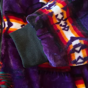 Aztec plush blanket zip up jacket purple SW print Size L/XL thumbnail 9