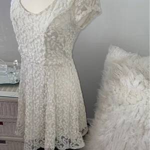 Kimchi Blue Cream Lace Skater Dress thumbnail 7