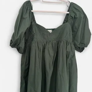 Hyacinth House Tuckernuck Sasha Mini Emerald Green Puff Sleeve Babydoll dress M thumbnail 6