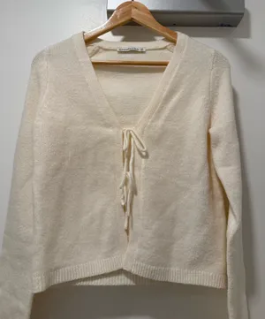 Abercrombie & fitch sweater thumbnail 1
