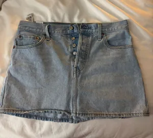 Levi’s Denim Icon Mini Skirt thumbnail 1