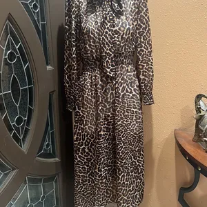 Zara long sleeve cheeta print dress thumbnail 2