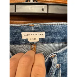 Good American straight ankle cropped jeans size 27 thumbnail 2