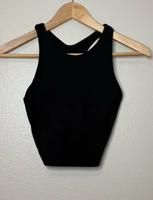 Athleta preppy casual athletic XS influencer aesthetic bra sports XS black crop thumbnail 1