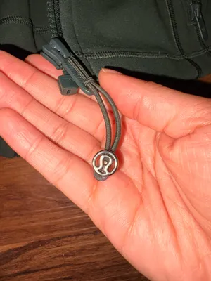 Lululemon Define Cropped Jacket thumbnail 2