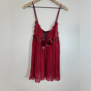 Vintage 90’s 2000’s Victoria’s Secret Chemise Sheer Burgundy with Lace & Bow L thumbnail 2