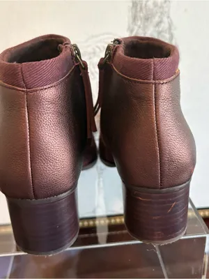Tom’s Women's Burgundy Suede Ankle Booties - Classic Style thumbnail 5
