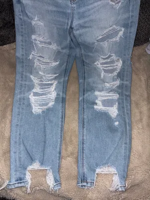 American Eagle Ripped Mom Jeans, Size 6 Short thumbnail 3