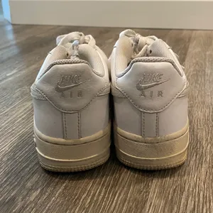 Nike Air Force 1 AF1 low sneakers white youth 5.5 women’s 7.5 thumbnail 7