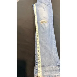 Gap 1969 Best Girlfriend Jeans 27T Light Wash Distressed Camo Trim Cuff cropped thumbnail 11